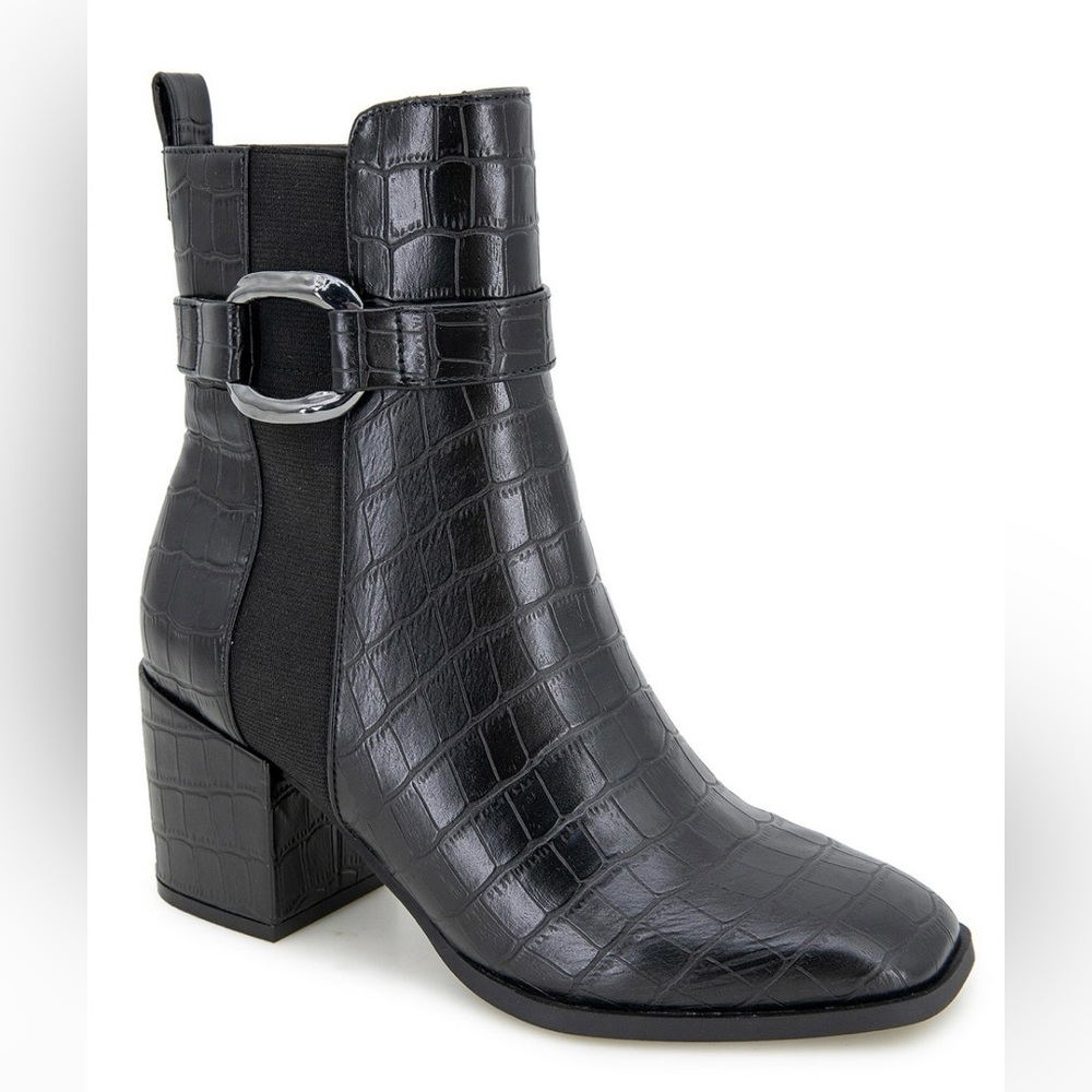 NWB Kenneth Cole Emerson Reaction Black Croc-Embossed Ankle Boots. Size 8.